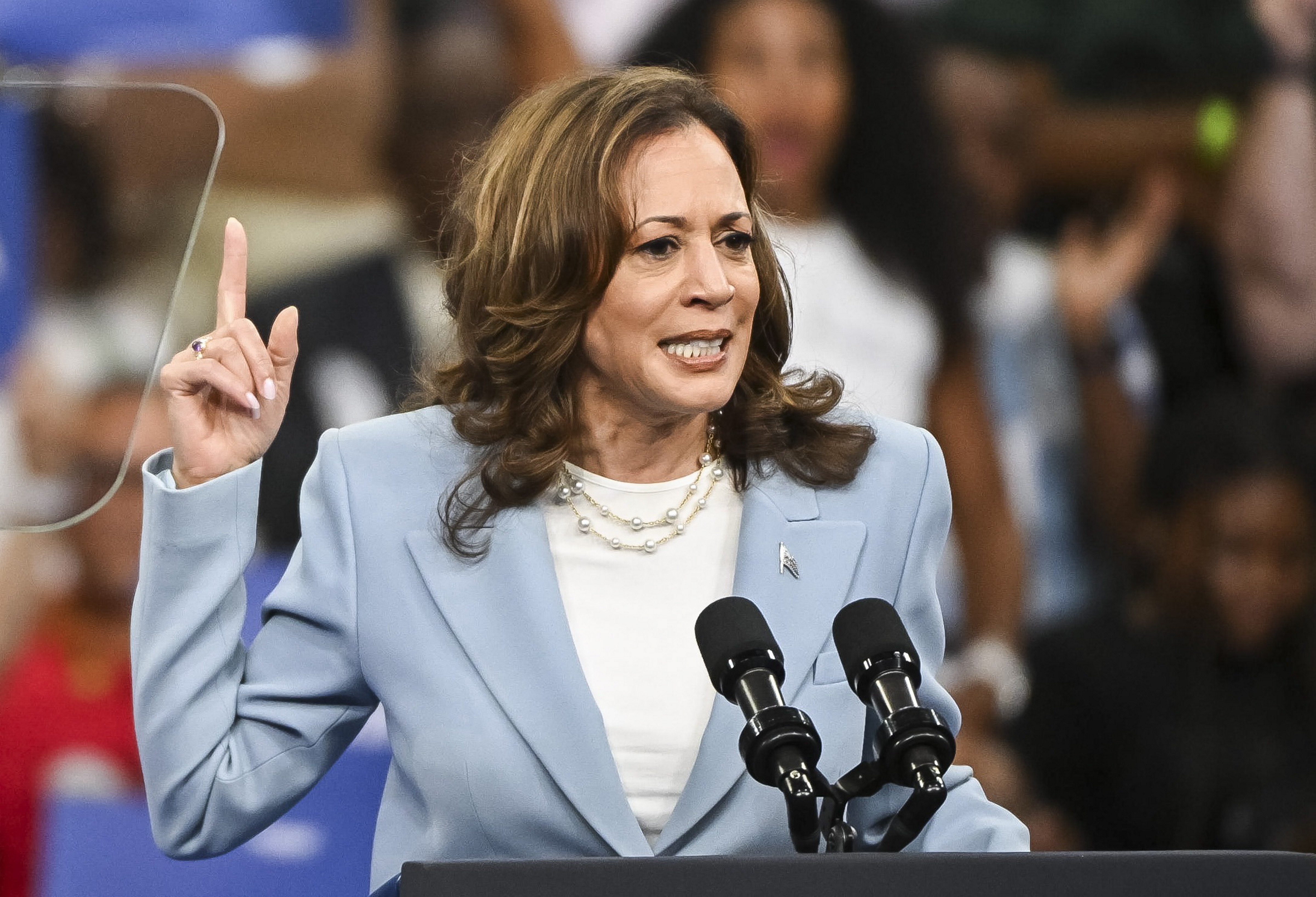 https://salarnews.in/public/uploads/images/newsimages/maannewsimage30082024_155809_kamala harris.jpg